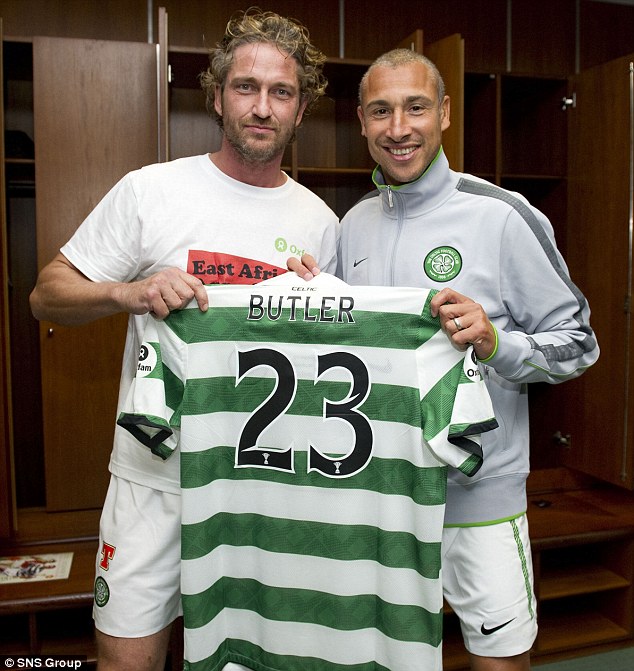 2011-08-09: Celtic Legends 5-2 Manchester Utd Legends, Friendly - Pic 2011-08-09: Celtic Legends 5-2 Manchester Utd Legends, Friendly - Pic