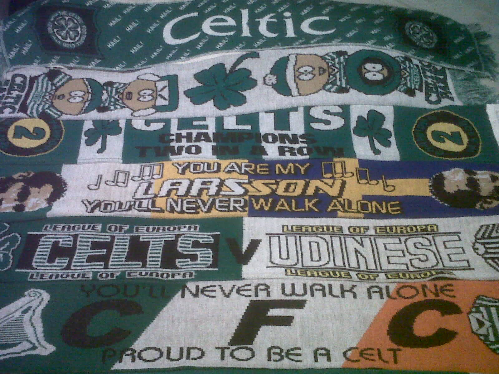 Celtic Scarves - Pic Celtic Scarves - Pic