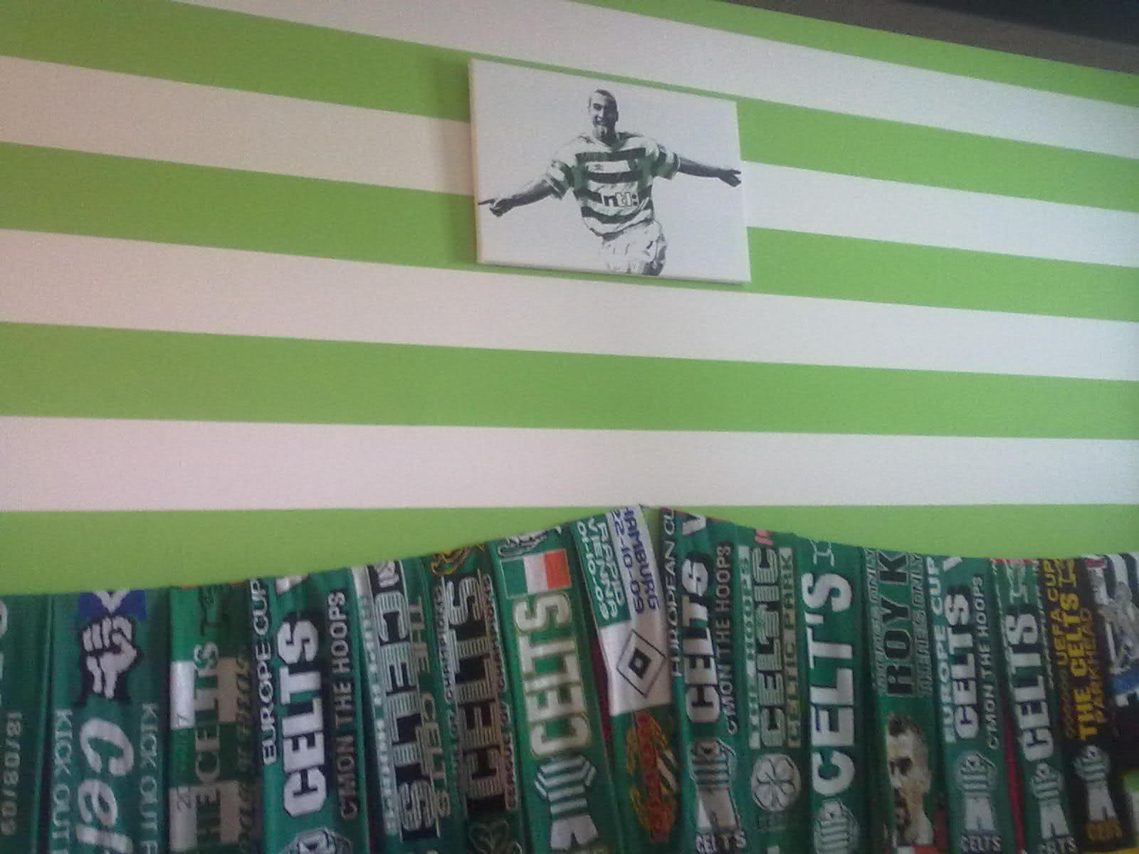 Celtic Scarves - Pic Celtic Scarves - Pic