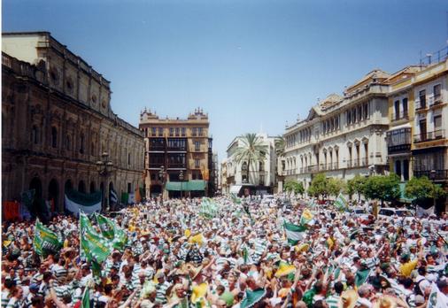 2003-05-21: Celtic 2-3 Porto, UEFA Cup - Kerrydale Street