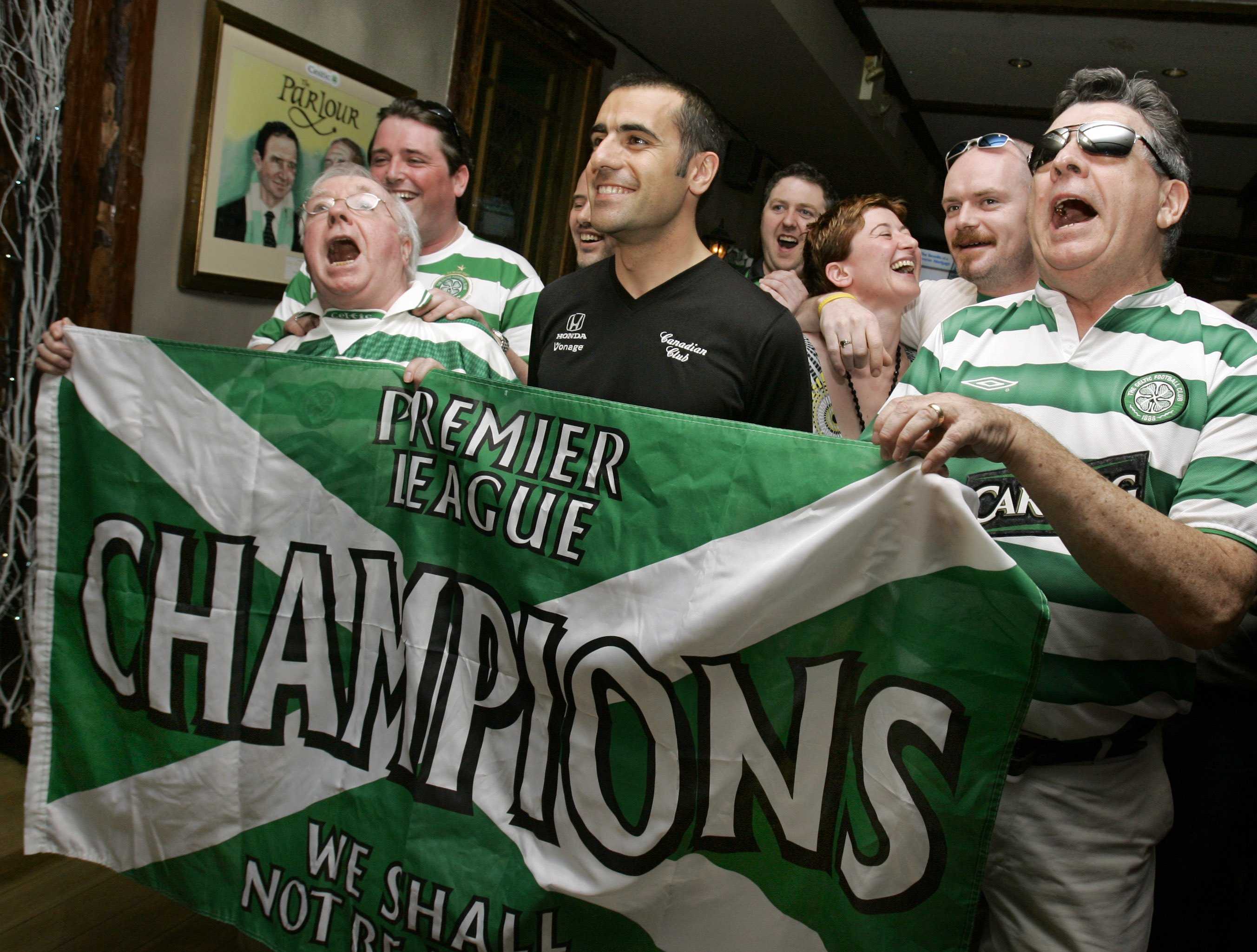 Celebrity fans - sports - Kerrydale Street Celebrity fans - sports - Kerrydale Street