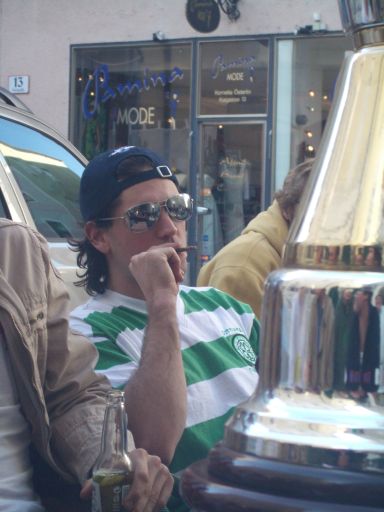 Celebrity fans - sports - Kerrydale Street Celebrity fans - sports - Kerrydale Street