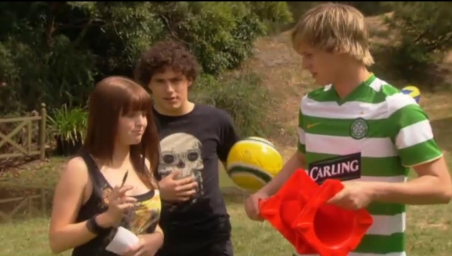 Celebrity fans - Neighbours Celebrity fans - Neighbours