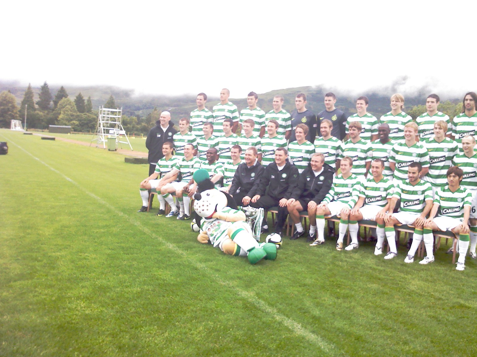 Celtic team line-up 2009-10 - Pic