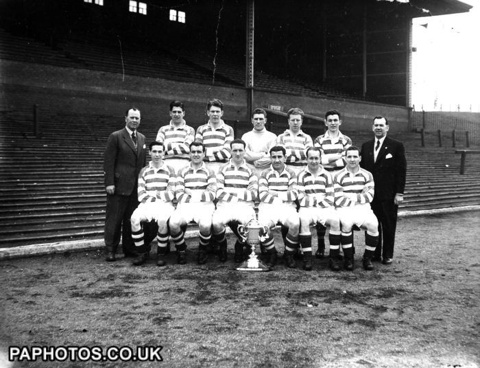 Celtic Team Line-Up 1953-54 - Pic