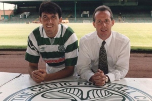 Cascarino, Tony - Pic